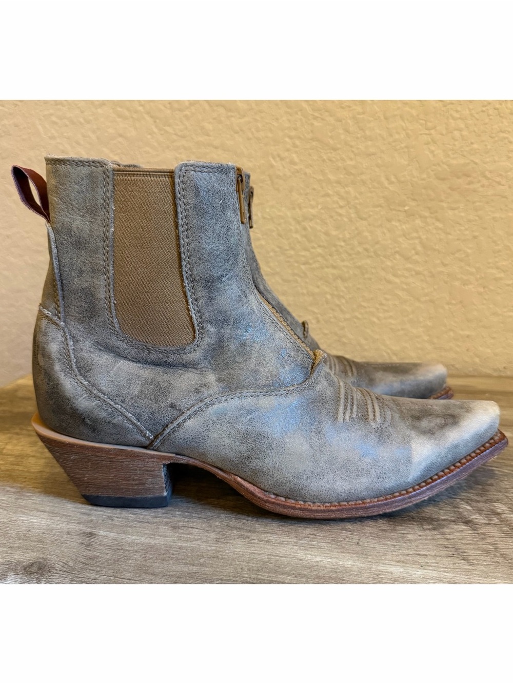 Twisted X Steppin' Out Gore Snip Toe Ankle Boots in a Distressed gray leather